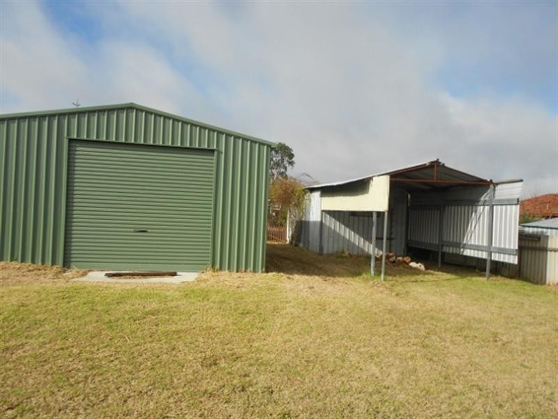 7 Charles Street, Katanning WA 6317