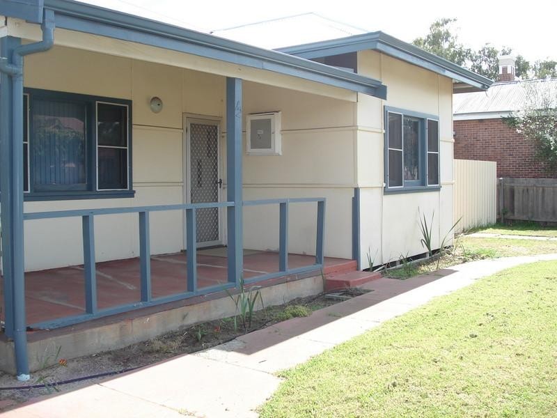 12 Arbour Street, Katanning WA 6317