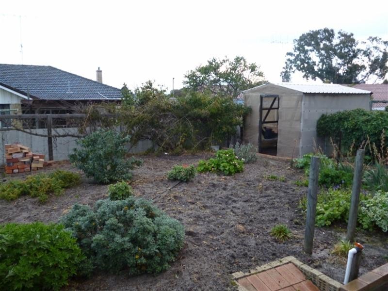 2 Sutherland Court, Katanning WA 6317