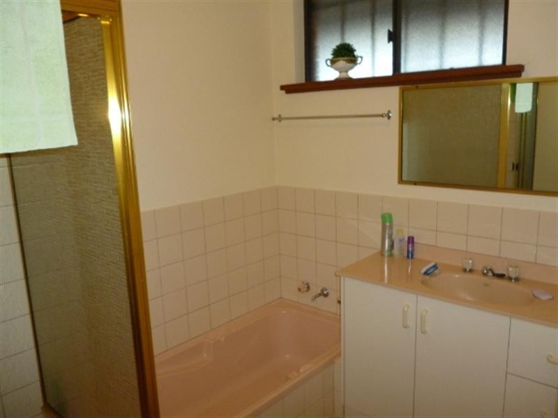 2 Sutherland Court, Katanning WA 6317