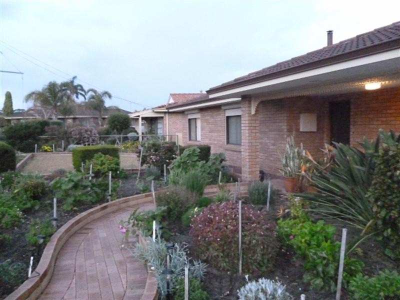 2 Sutherland Court, Katanning WA 6317