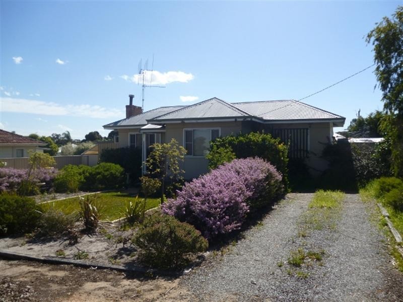 29 Chipper Street, Katanning WA 6317