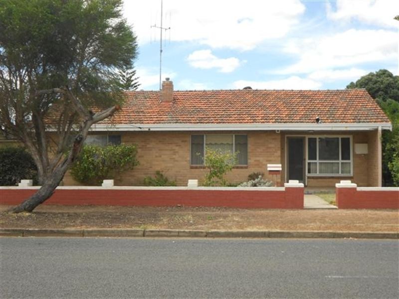 48 Richardson Street, Katanning WA 6317