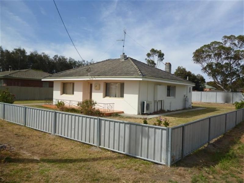 73 Piesse Street, Katanning WA 6317