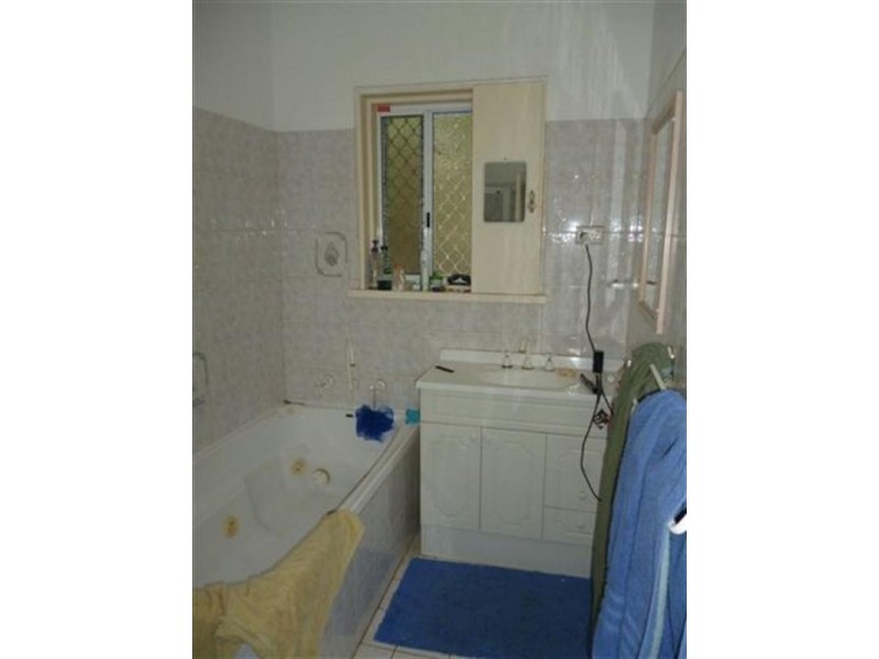 17 Claude Street, Katanning WA 6317