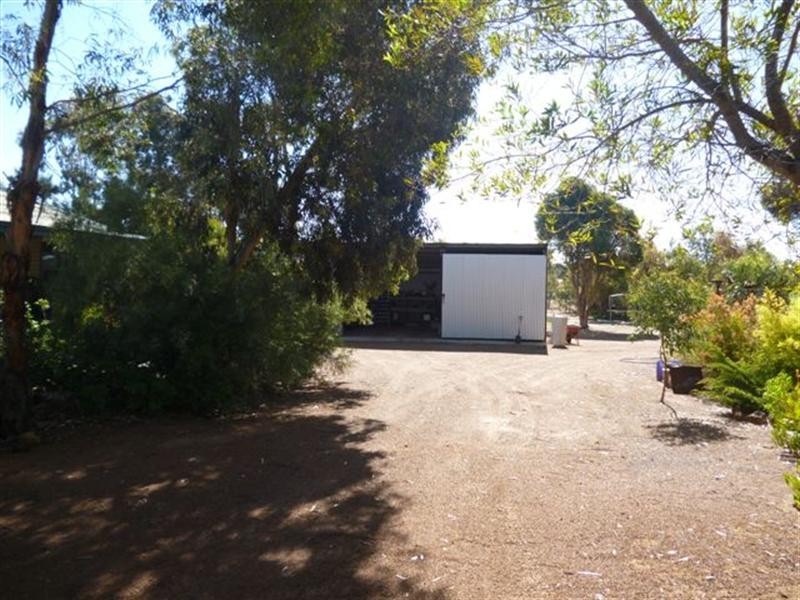 17 Claude Street, Katanning WA 6317
