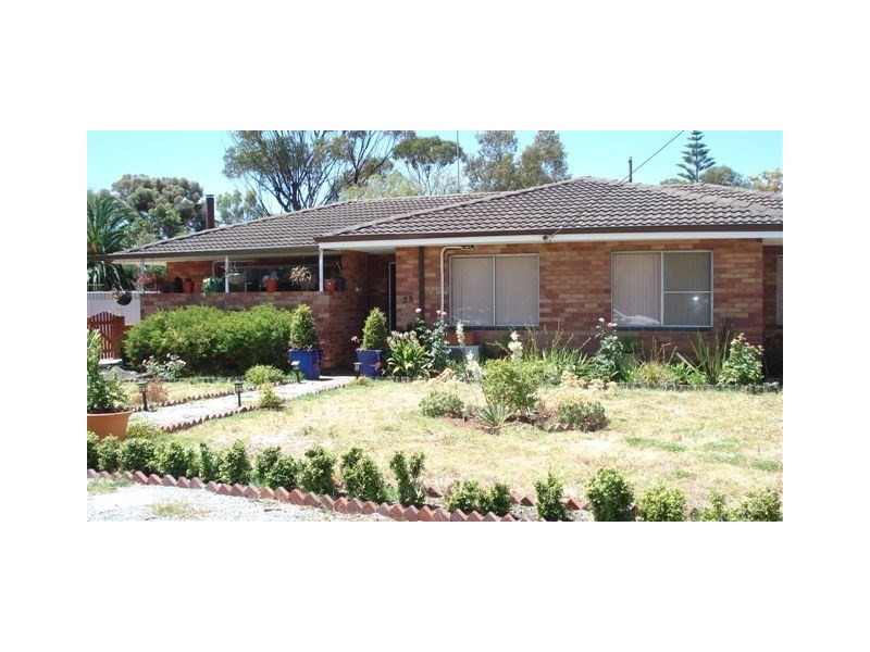 39 Rogers Avenue, Katanning WA 6317