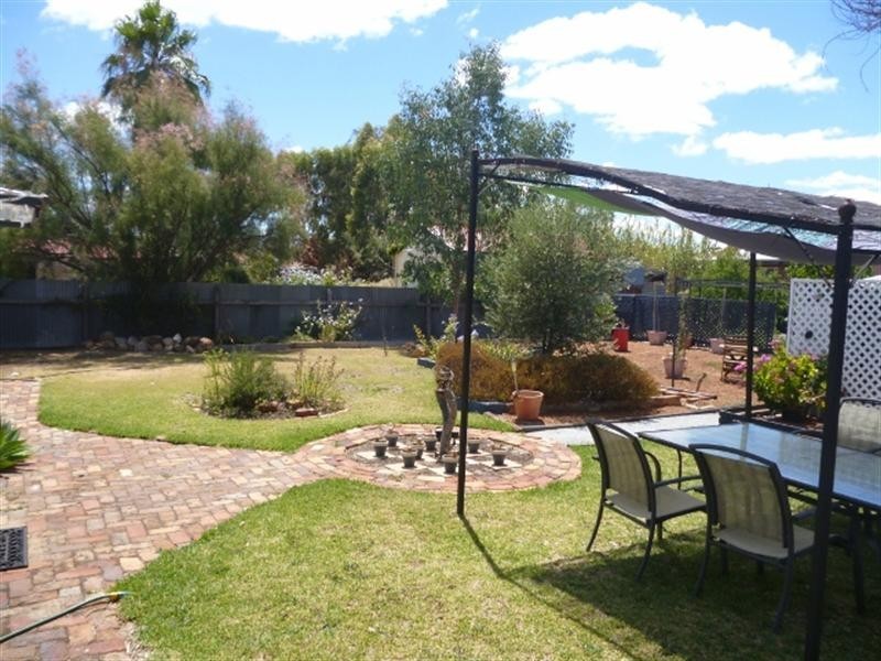 4 Carlisle Street, Katanning WA 6317