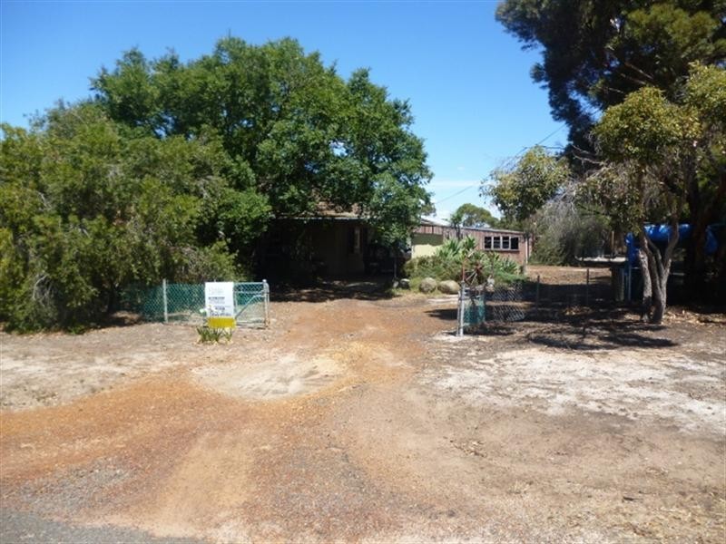 2 Wanke Street, Katanning WA 6317