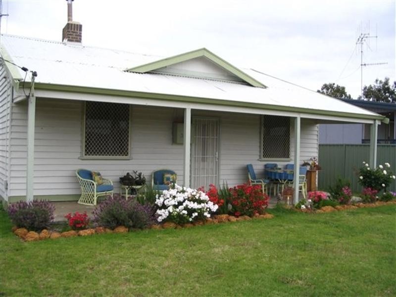 38 Cullen Street, Katanning WA 6317