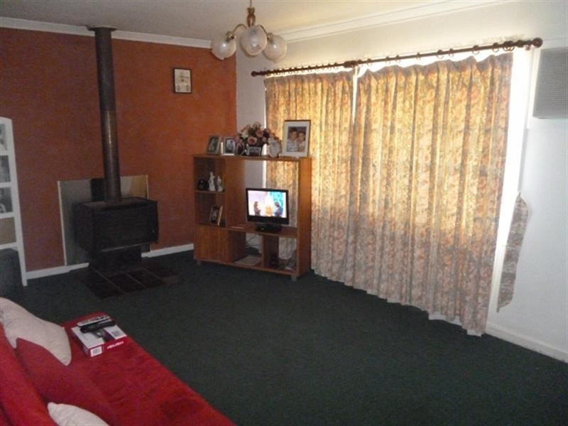 11 Synott Avenue, Katanning WA 6317