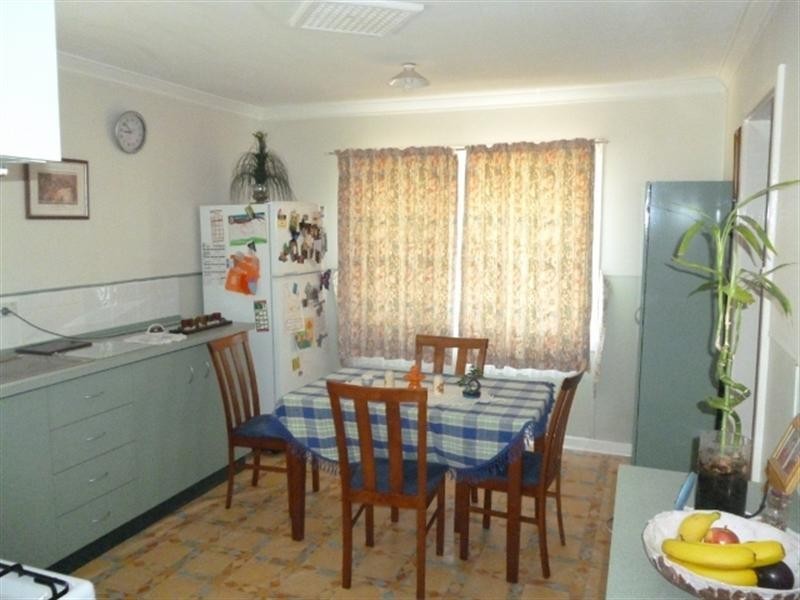 11 Synott Avenue, Katanning WA 6317