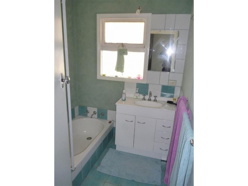 11 Synott Avenue, Katanning WA 6317