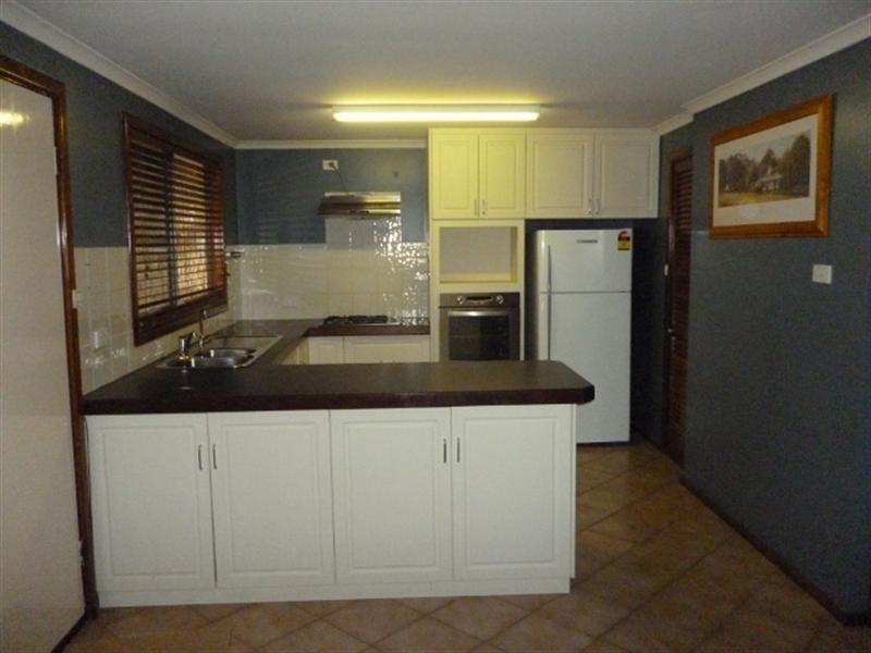 2 Janitor Street, Broomehill WA 6318