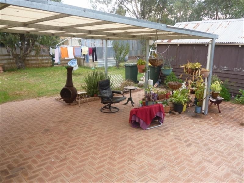 20 Dijon Street, Katanning WA 6317