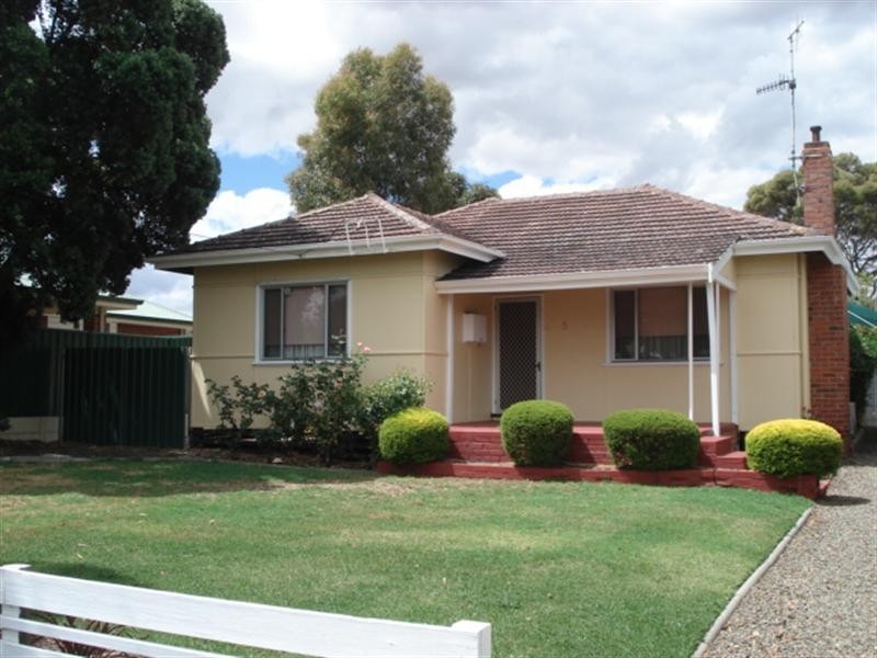 5 Bowden Terrace, Katanning WA 6317