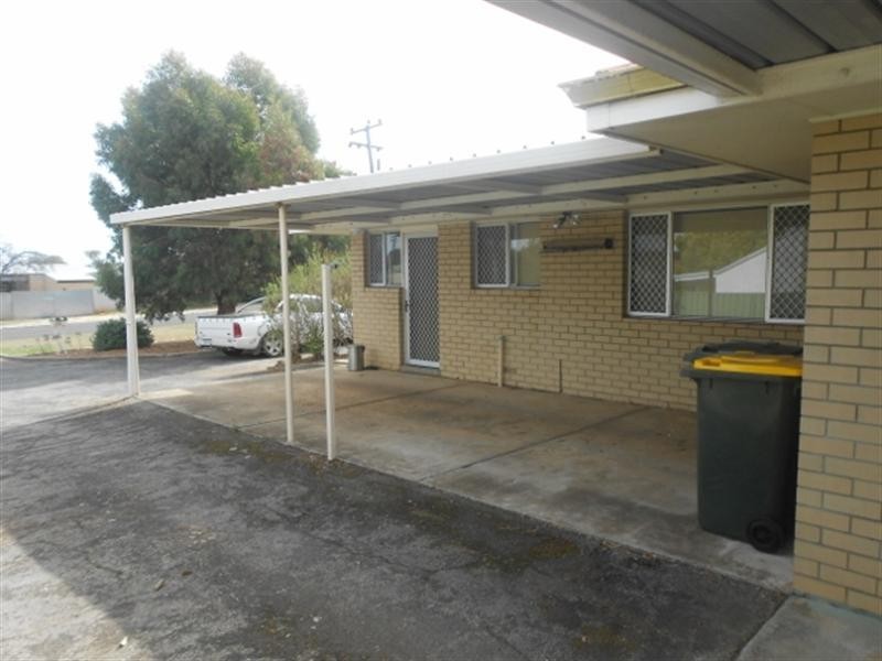 3A and 3B Newton Street, Kojonup WA 6395