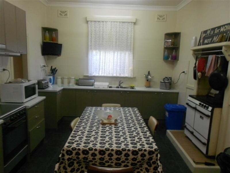 66 Richardson Street, Katanning WA 6317