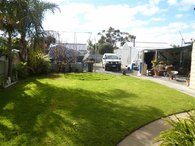 66 Richardson Street, Katanning WA 6317