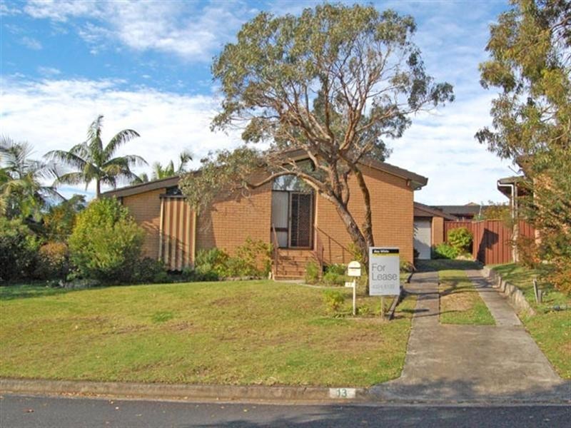 13 Matthews Parade, Point Clare NSW 2250