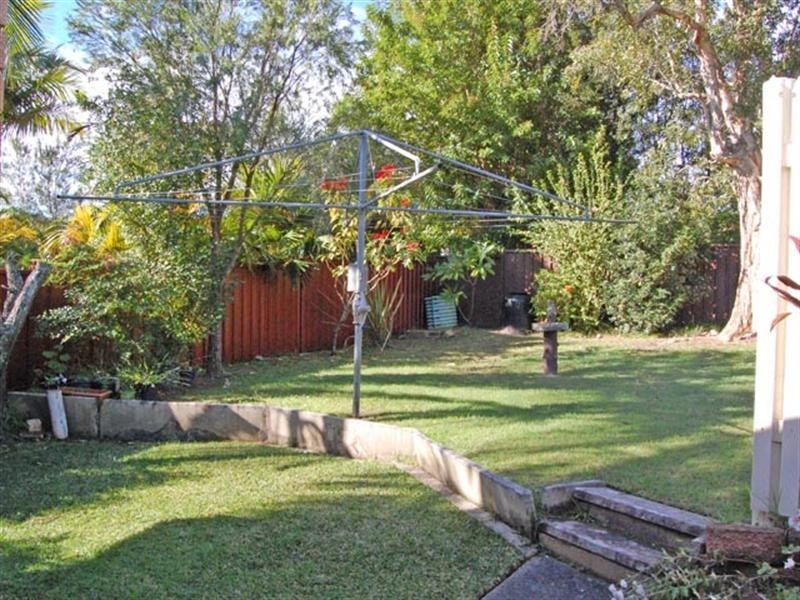 13 Matthews Parade, Point Clare NSW 2250