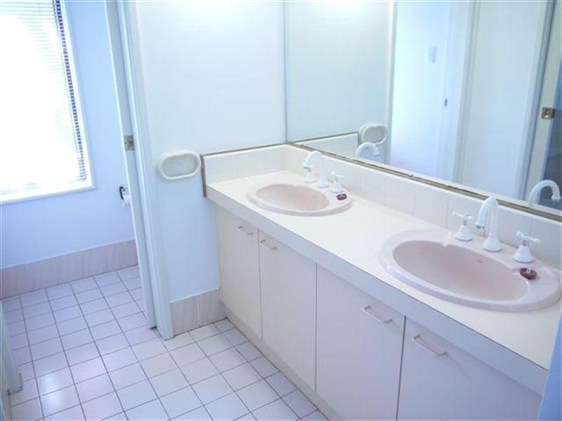 83 Brisbane Water Drive, Point Clare NSW 2250