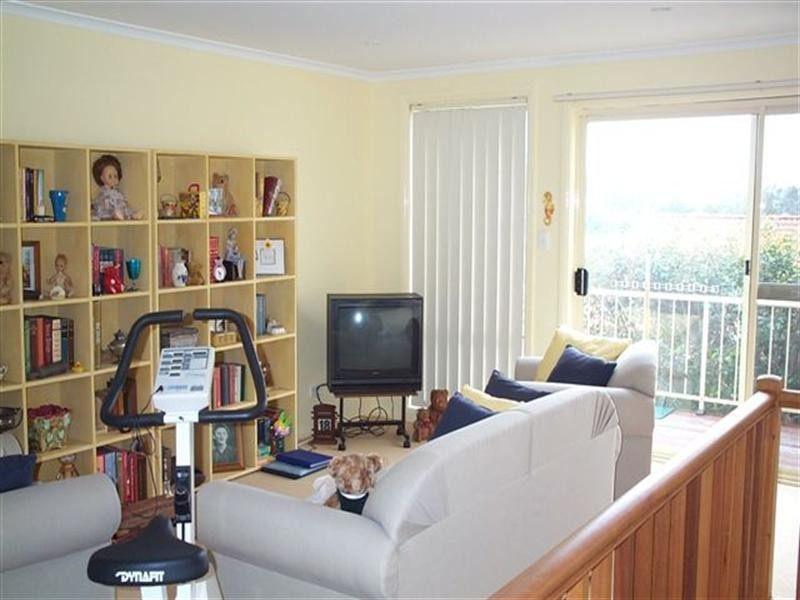 2/69 Brisbane Water Drive, Point Clare NSW 2250