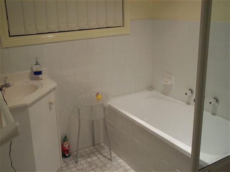 2/69 Brisbane Water Drive, Point Clare NSW 2250