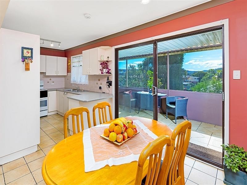 3 Welwyn Grove, Point Clare NSW 2250