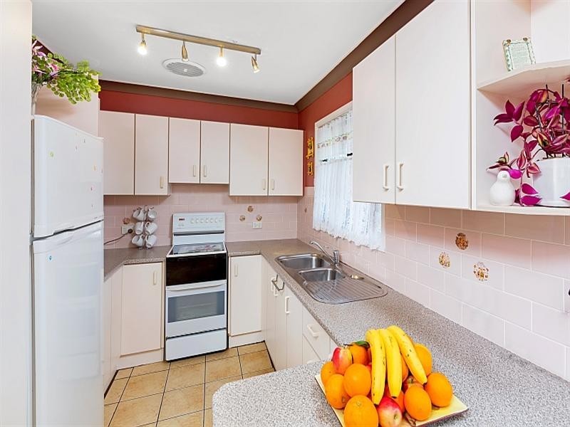 3 Welwyn Grove, Point Clare NSW 2250