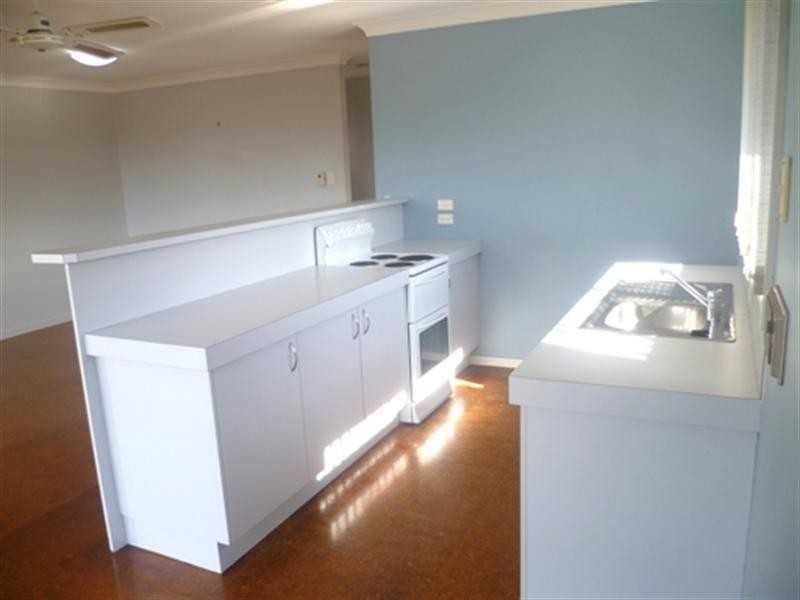 1/7 Talinga Avenue, Point Clare NSW 2250