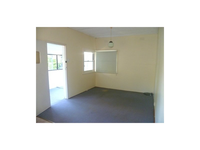 29 Takari Avenue, Point Clare NSW 2250