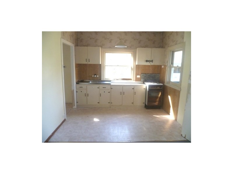 29 Takari Avenue, Point Clare NSW 2250