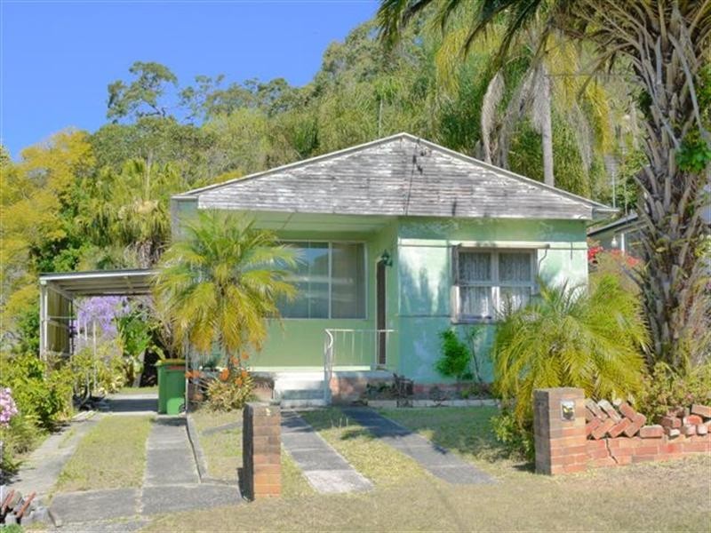 24 Talinga Avenue, Point Clare NSW 2250