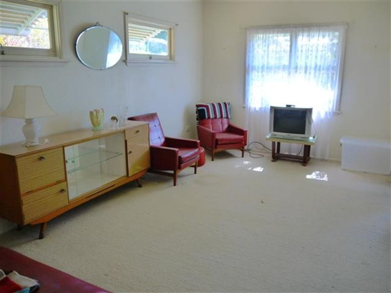 24 Talinga Avenue, Point Clare NSW 2250