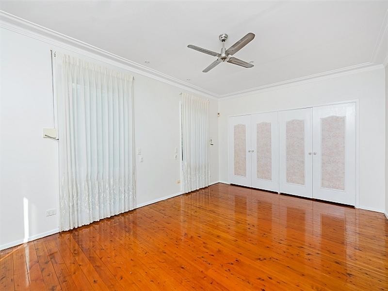 69 Bayline Drive, Point Clare NSW 2250