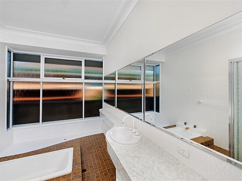 69 Bayline Drive, Point Clare NSW 2250