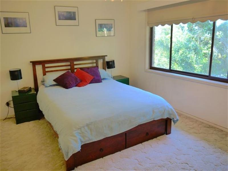 22 Fiona Street, Point Clare NSW 2250
