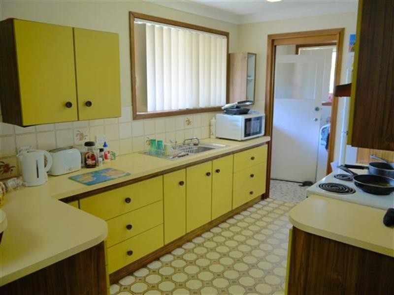 32 Golden Avenue, Point Clare NSW 2250