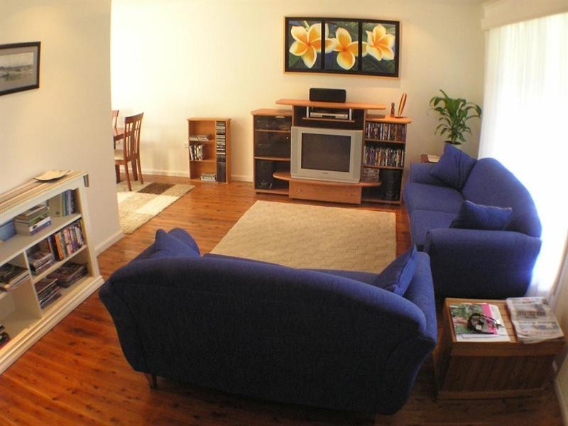 7 Golden Avenue, Point Clare NSW 2250