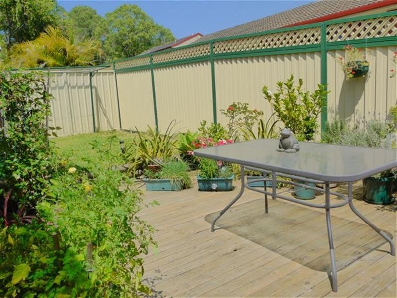 2/215 Brisbane Water Drive, Point Clare NSW 2250