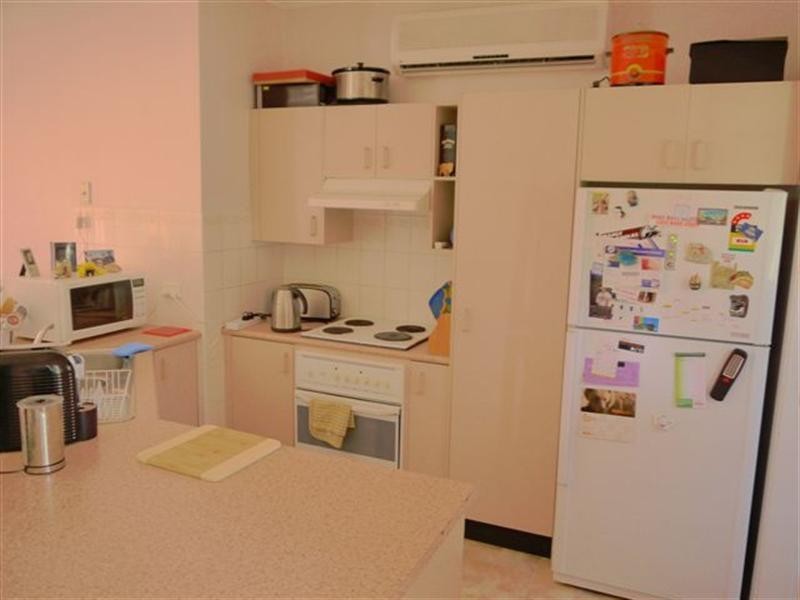 2/215 Brisbane Water Drive, Point Clare NSW 2250