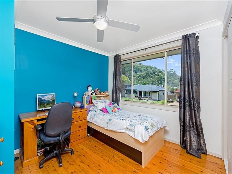 4 Dolphin Street, Tascott NSW 2250