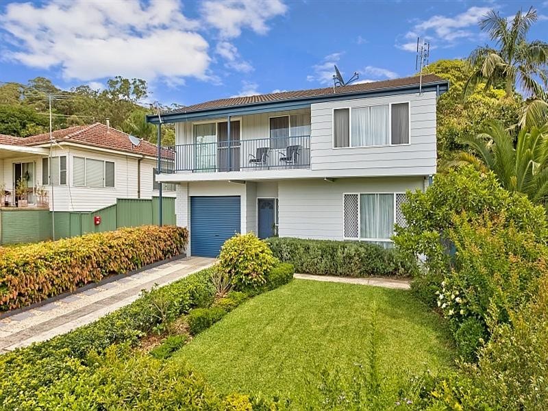 12 Collard Road, Point Clare NSW 2250
