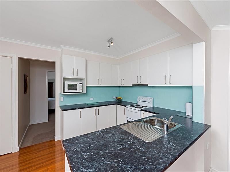 12 Collard Road, Point Clare NSW 2250