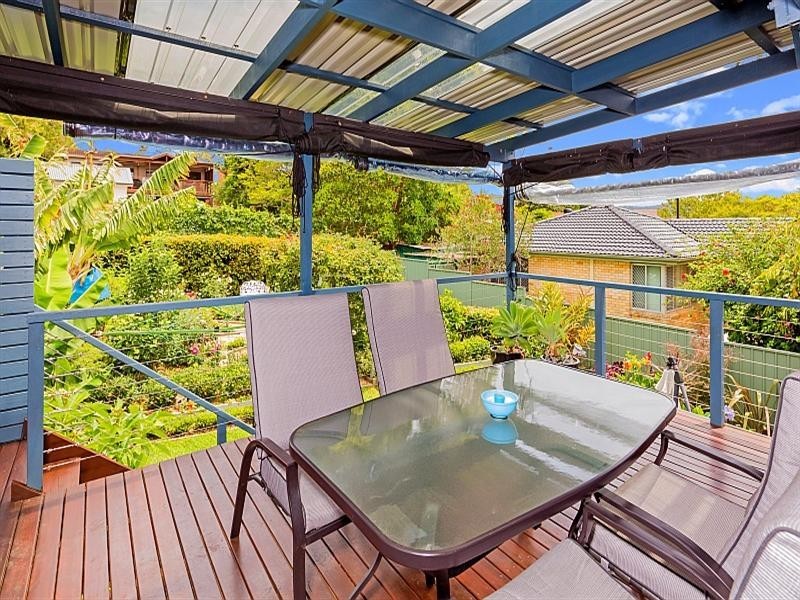 12 Collard Road, Point Clare NSW 2250