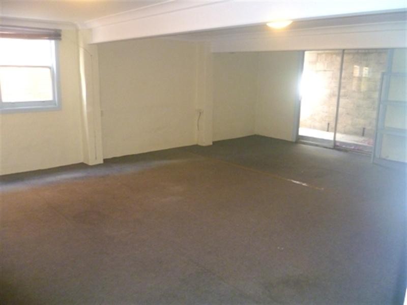 15 Penang Street, Point Clare NSW 2250