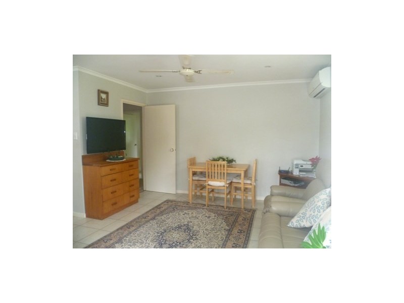 8 Bayline Drive, Point Clare NSW 2250