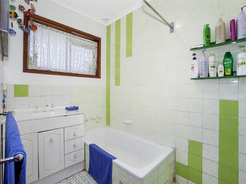 1036 The Entrance Road, Forresters Beach NSW 2260