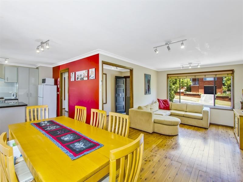 3 Priestley Parade, Point Clare NSW 2250